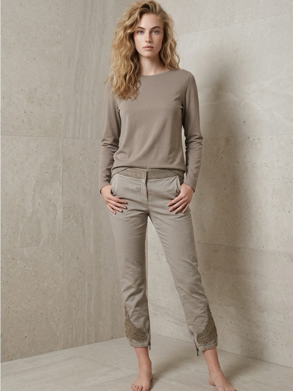 ERMANNO SCERVINO Embroidered Cropped Pants Beige Taupe Size 40/XS